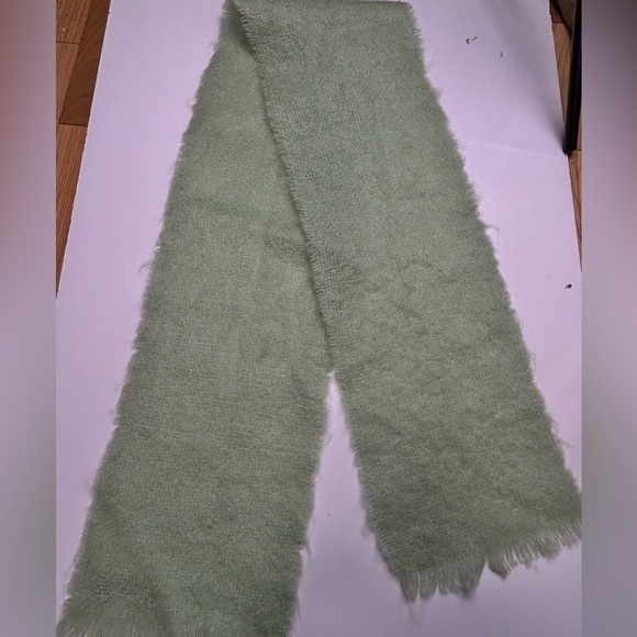 Foxford Ireland mohair blend scarf - Picture 4 of 4